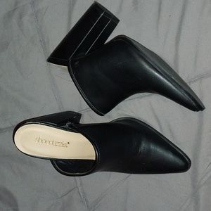 Women's shoes